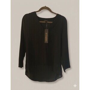 New G Collection black blouse features a v-neckline and a high-low hem Sz S